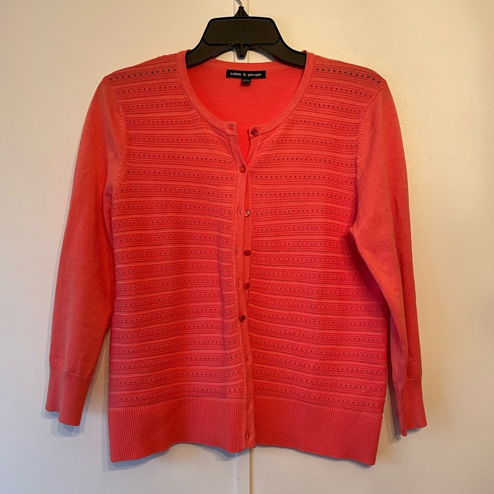 Cable & Gauge medium button cardigan sweater pink